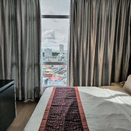 Meritz Hotel Мири Экстерьер фото