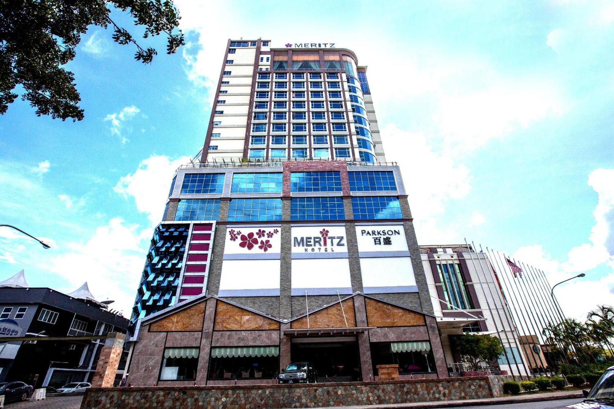 Meritz Hotel Мири Экстерьер фото