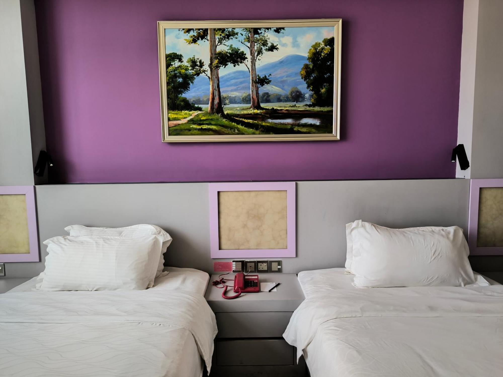Meritz Hotel Мири Экстерьер фото