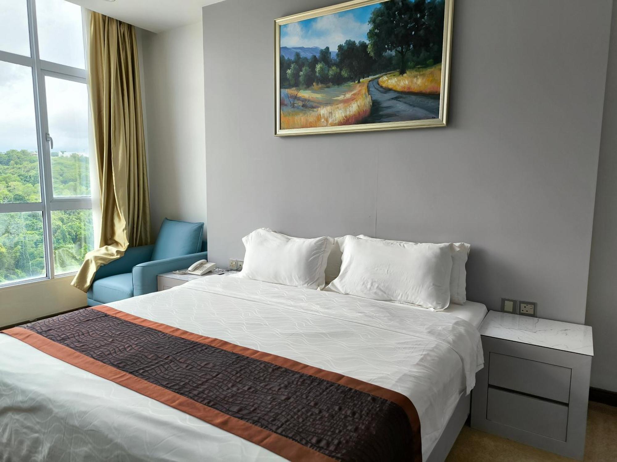 Meritz Hotel Мири Экстерьер фото
