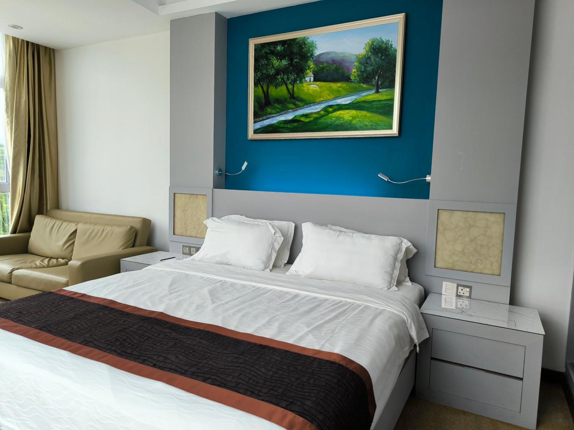 Meritz Hotel Мири Экстерьер фото