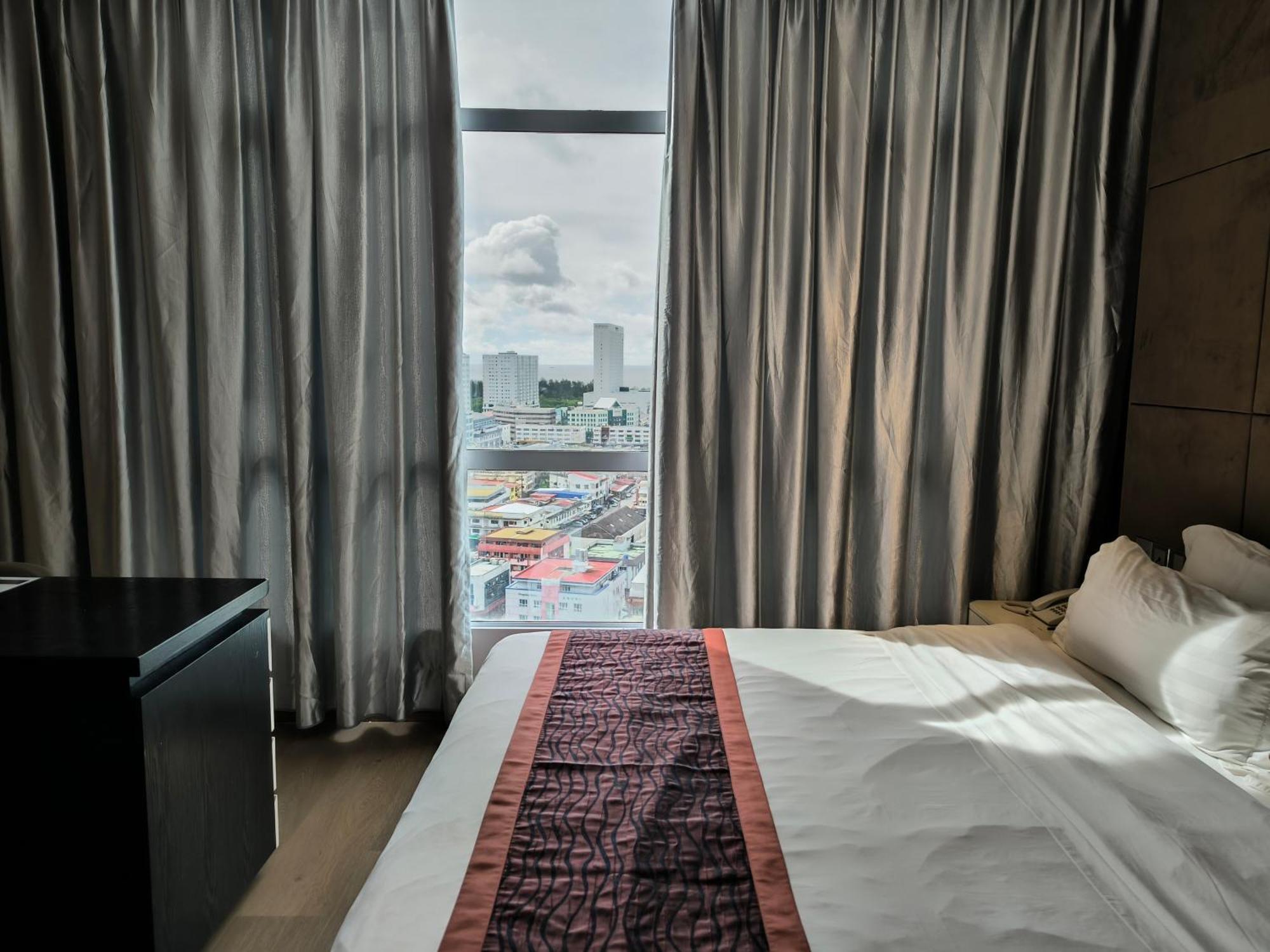 Meritz Hotel Мири Экстерьер фото