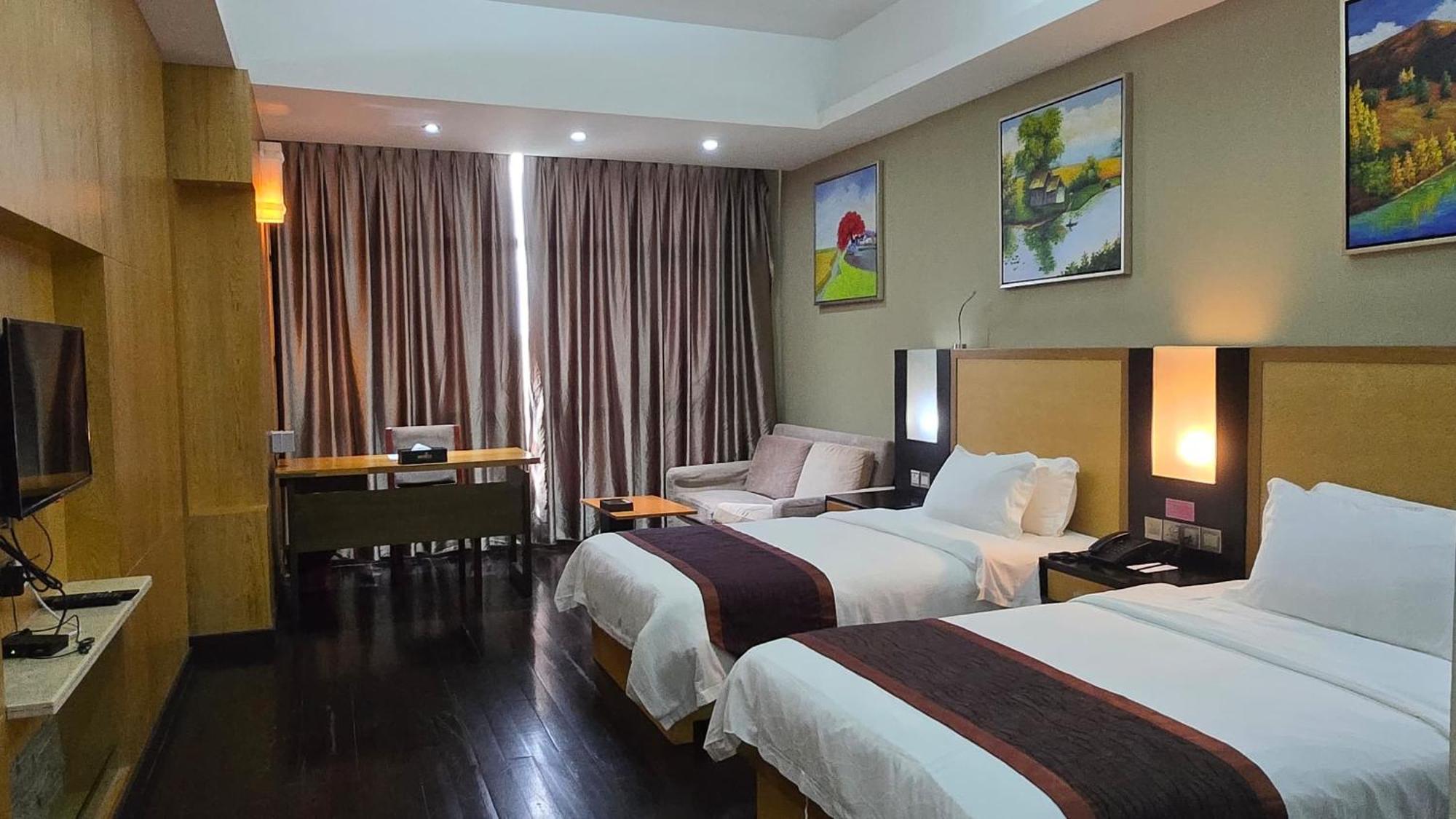 Meritz Hotel Мири Экстерьер фото
